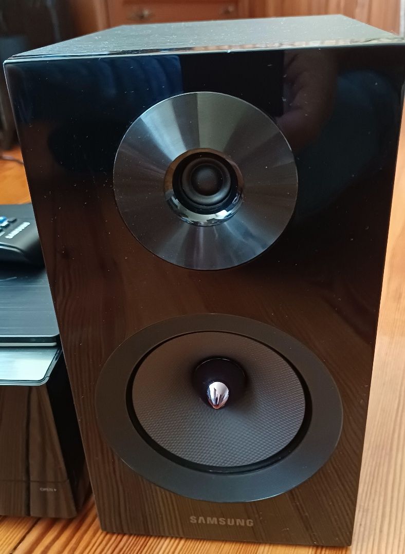 Soundbar,wieża Samsung (Blutooth,Hdmi ARC,USB,Optyk)