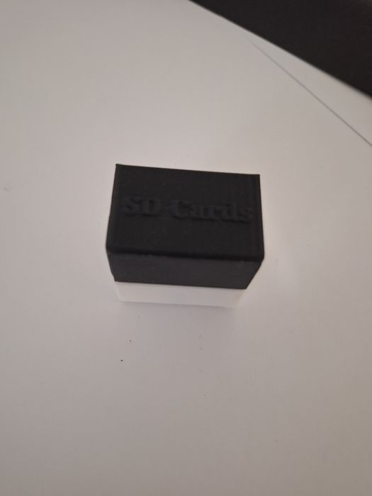 Acessórios_Porta cartões memória_SD CARD HOLDER