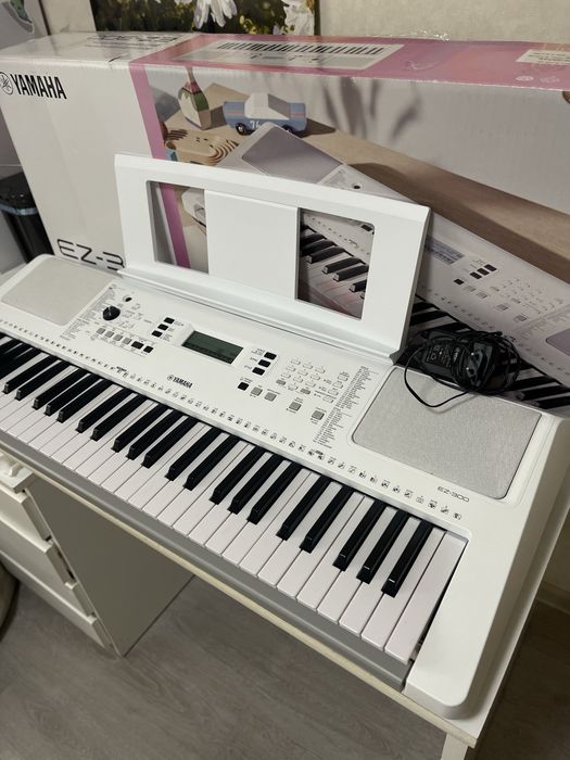 Синтезатор YAMAHA EZ-300