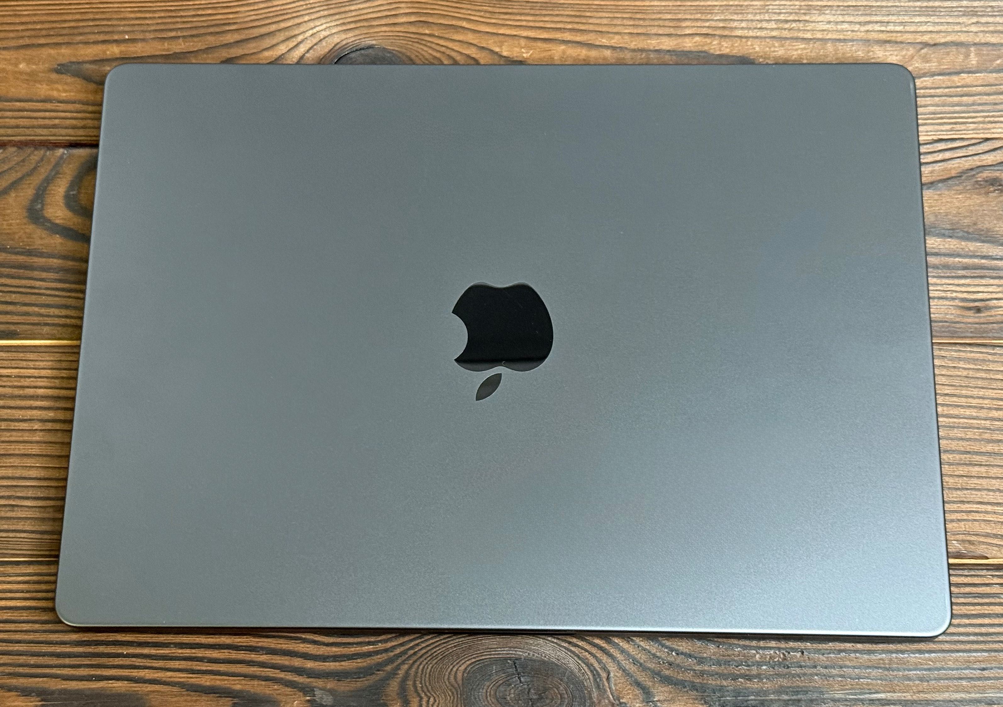 MacBook Pro 14 2023 M3 Pro /18gb 512ssd (MRX33) от 1200$