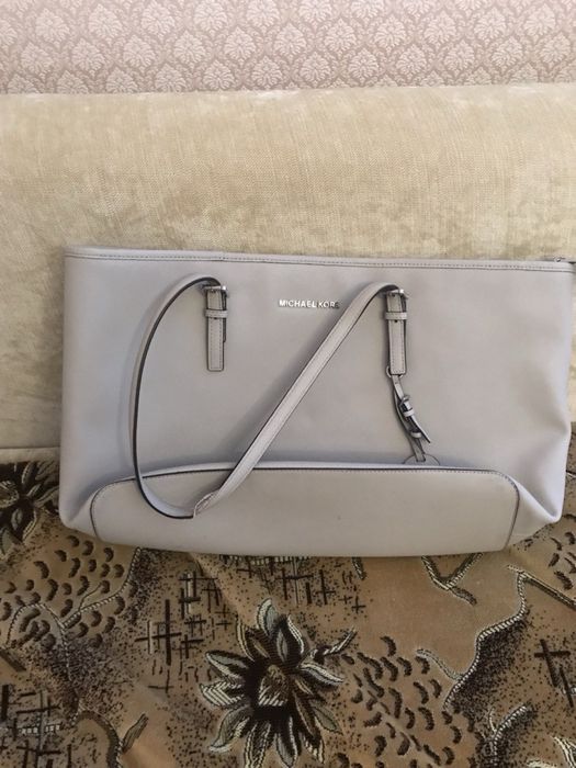 Продам сумку Michael Kors