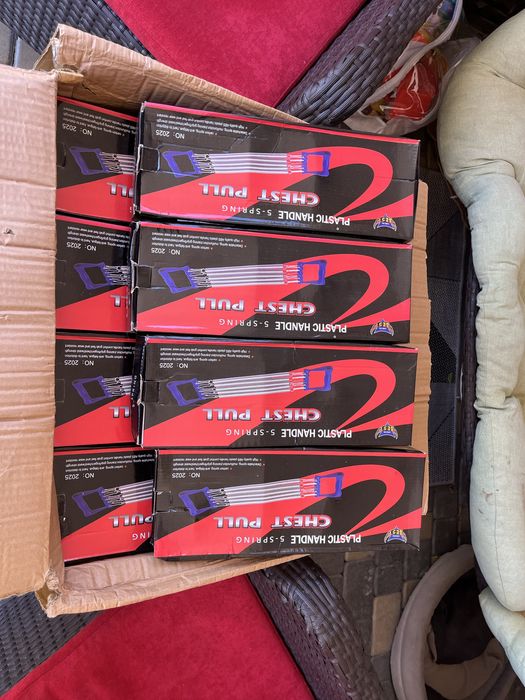 Еспандер пружинний Chest Pull - чудовий варіант для тренувань вдома