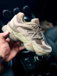 Жіночі кросівки New Balance 9060 Brown