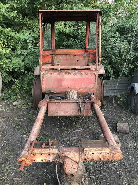 Продам трактор Т16