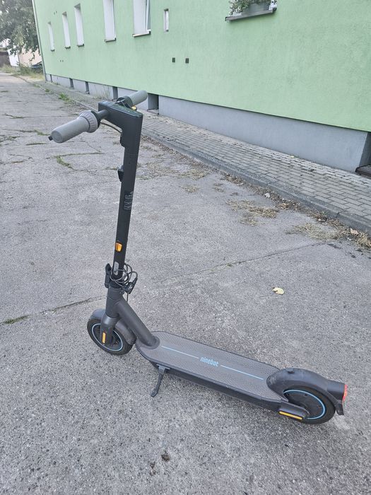 Hulajnoga elektryczne segway ninebot