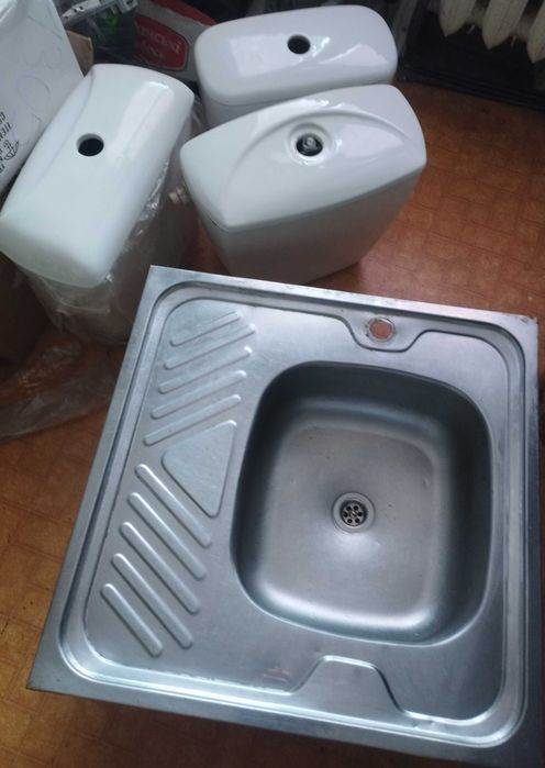 чаша унитаза, бачки, крышки, умывальник (б/у)
