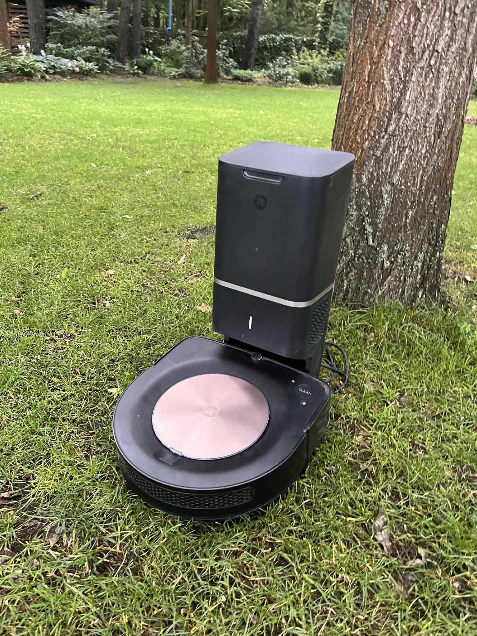 iRobot Roomba s9+ + Stacja czyszcząca – stan bardzo dobry