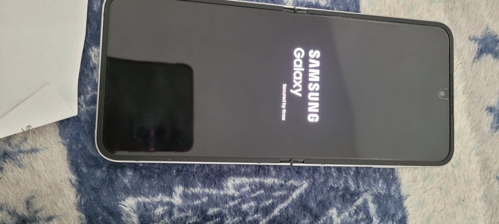 Samsung Z Filip 6 srebrny. Polecam.