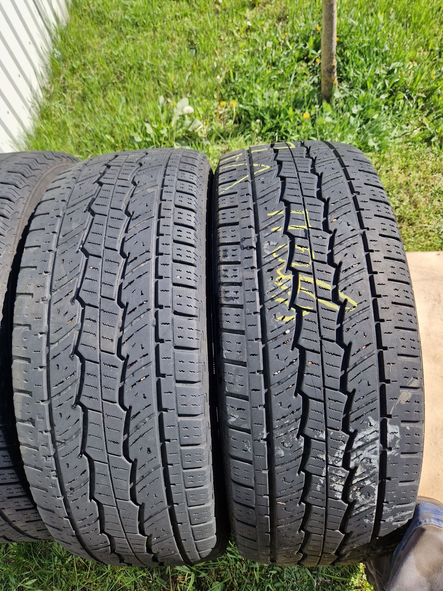 На продаж шини General 265/60 R20