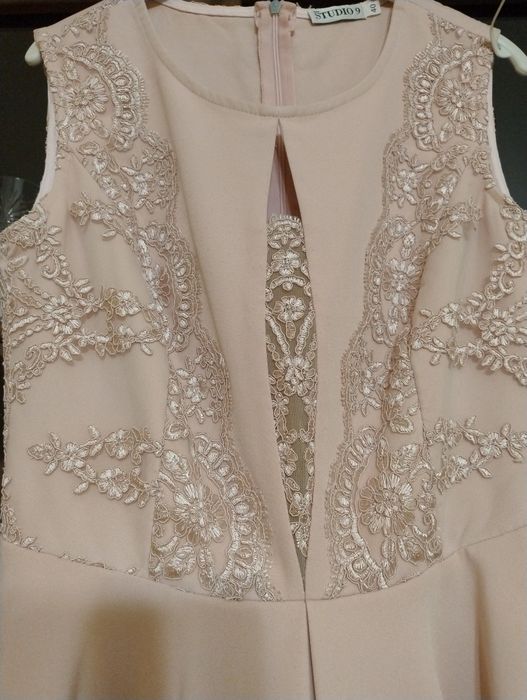 Нарядна сукня для дівчинки