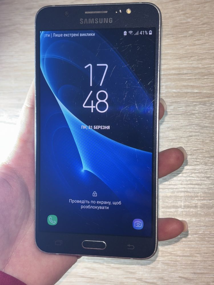 Samsung j7 в рабочем состоянии