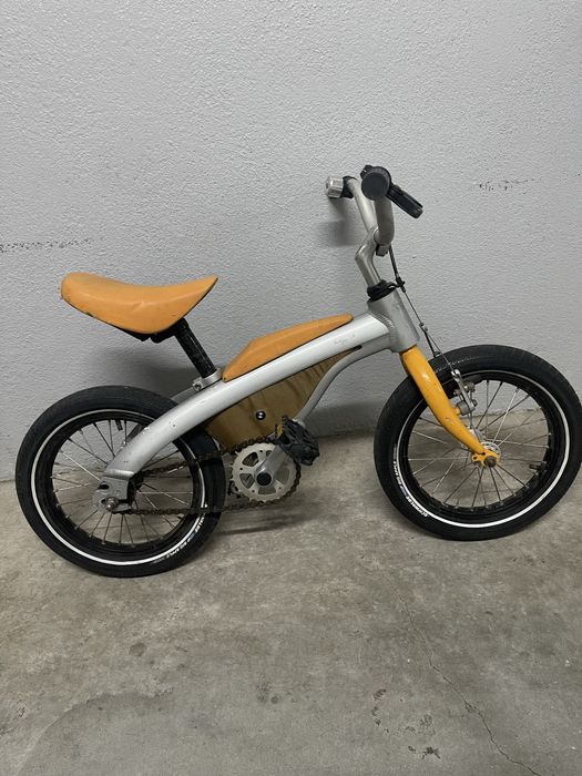 Bicicleta de criança BMW