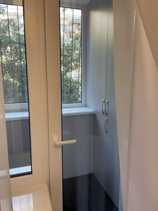 Сдается 3-х к. квартира студия с авторским ремонтом в р-не Металлургов