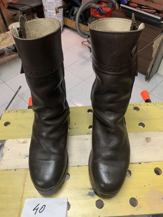 Botas de caca em couro