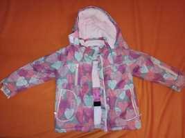 куртка для дівчинки 4-6 років (зима-осінь) у гарному стані
