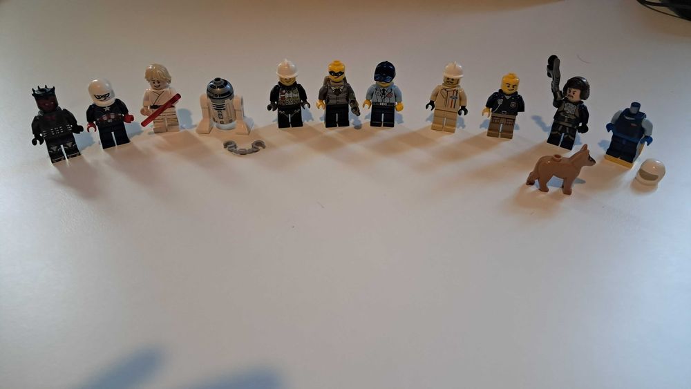 novo ! LEGO Star Wars + LEGO City etc— 11 minifiguras e acessórios