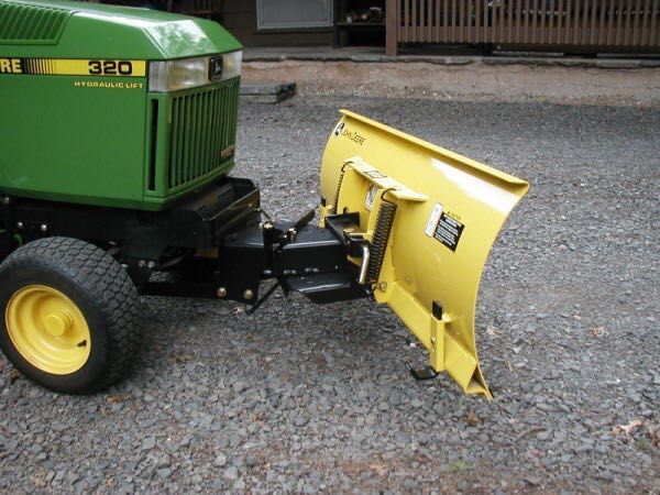 Трактор John Deere