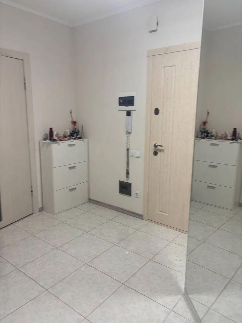 3-к, Бідного Олександра вул., 16, Левада