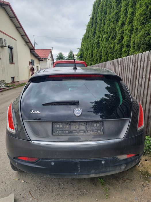Czesci z : Lancia Delta 2.0mj 165km manual
