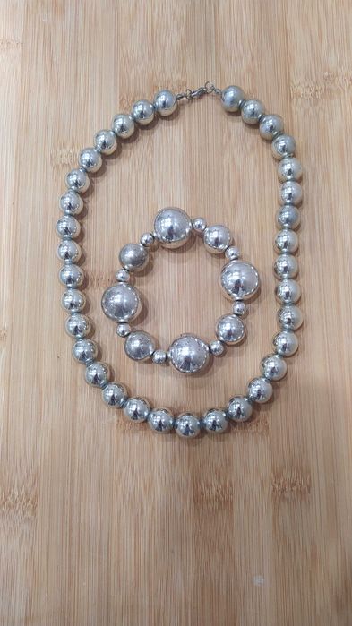 Korale naszyjnik+bransoletka plastikowe kolor srebrny