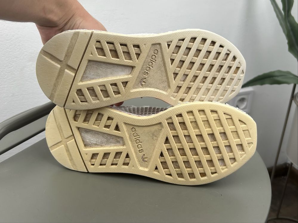 Оригінал! Кросівки Adidas Deerupt 35 розмір 03681