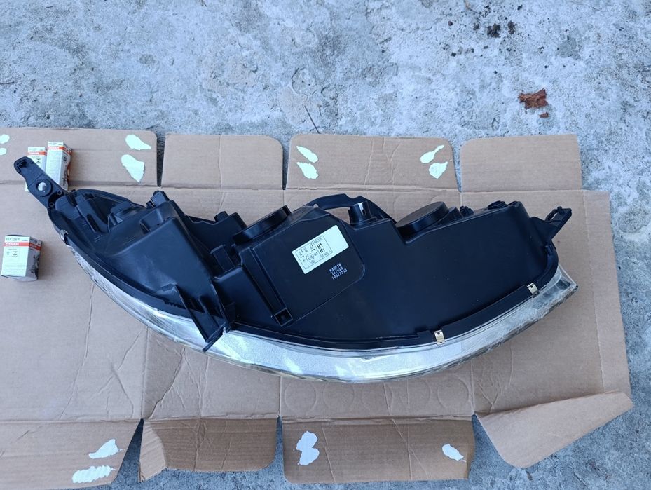 Faróis Peugeot 407 SW