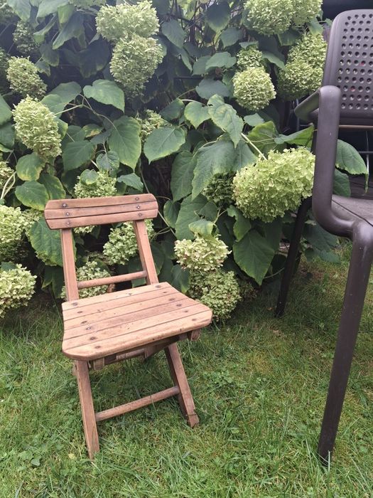 Bardzo stare krzesełko drewniane skladane
