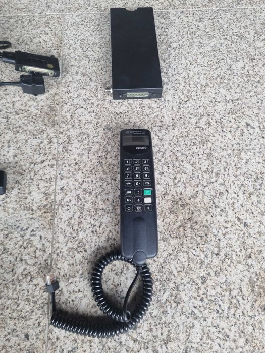 Telefone vintage Motorola International 2200  (BMW, Mercedes, Audi…)