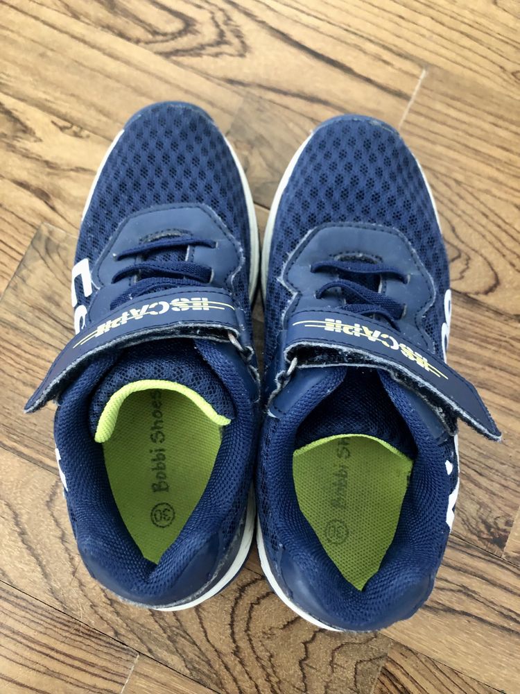 Buty sportowe adidasy Escape rozmiar 30