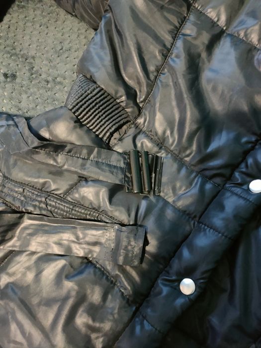 Czarny dłuższy zimowy płaszczyk ciepły do 110 biust