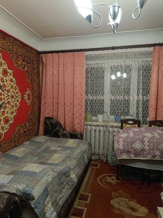 Продам гостинку Комунальний ринок