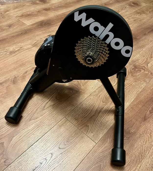 Trenażer Wahoo KICKR CORE z kasetą Ultegra | pełny serwis łozysk !
