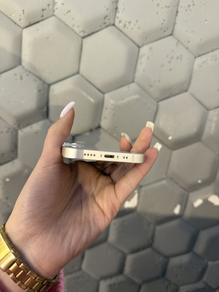 Used iPhone 13 mini 256gb Starlight