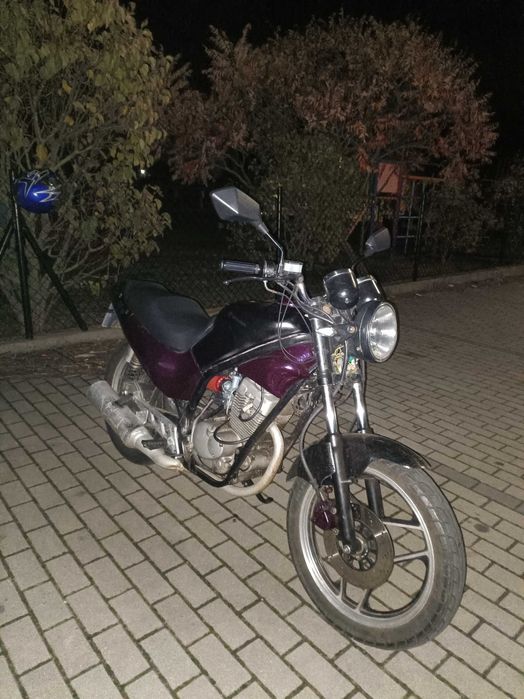 Motocykl suzuki hyosung gf125