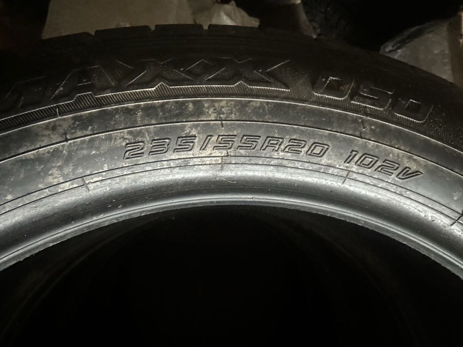Продам резину 235.55.20
