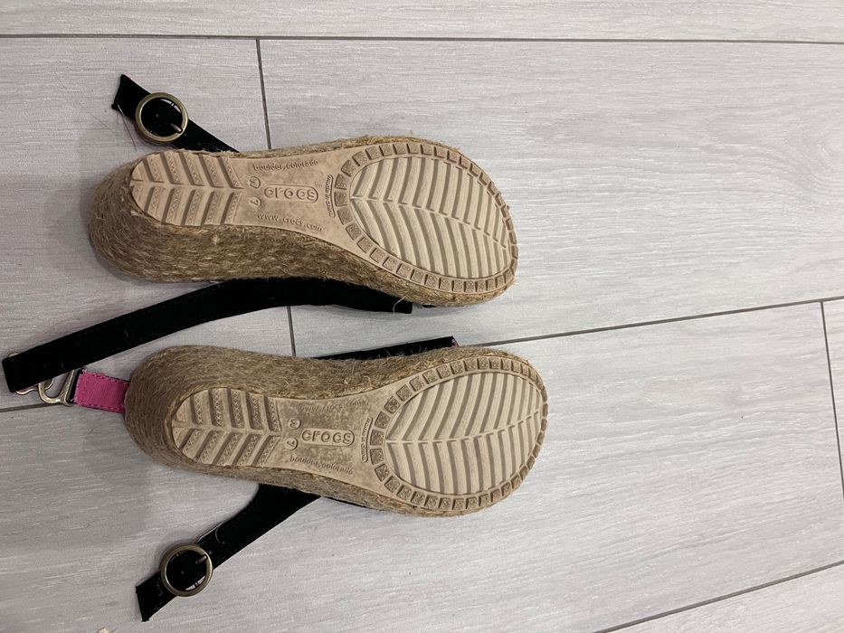 Босоніжки жіночі crocs