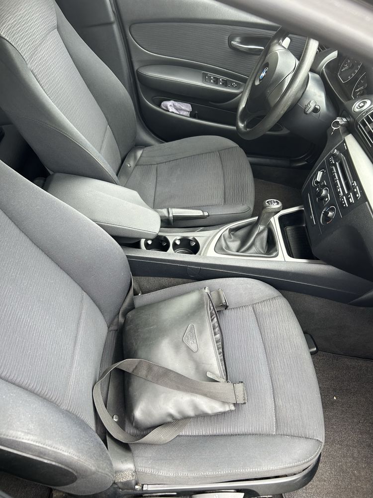 BMW 1 Series E87 — 2010 год, 2.0 бензин