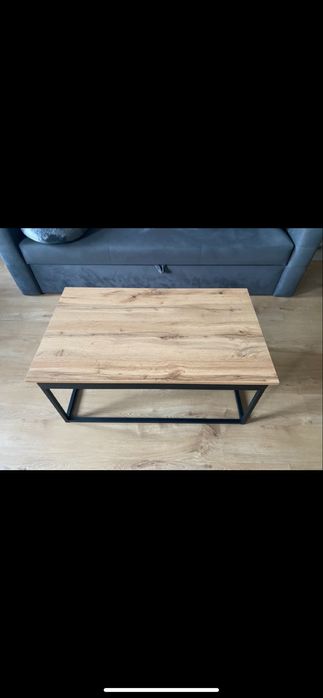 Stolik kawowy z podnoszonym blatem