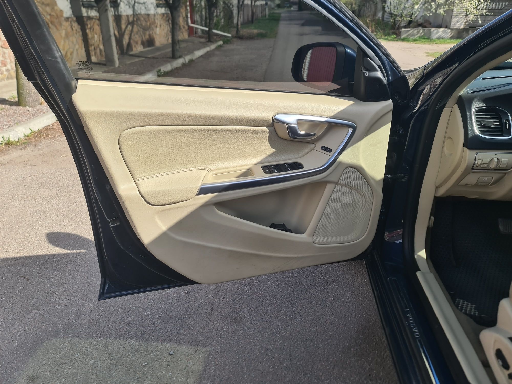 Volvo s60 2013 рестайл 2.5t
