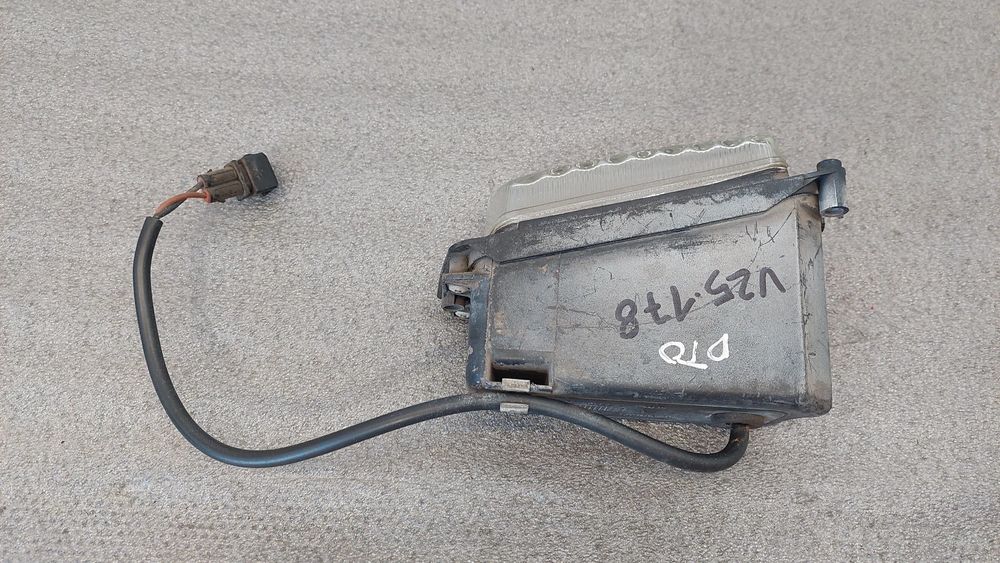 Farol nevoeiro frente direito SEAT Ibiza II (6K1)