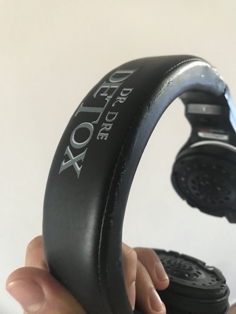 Fones beats.