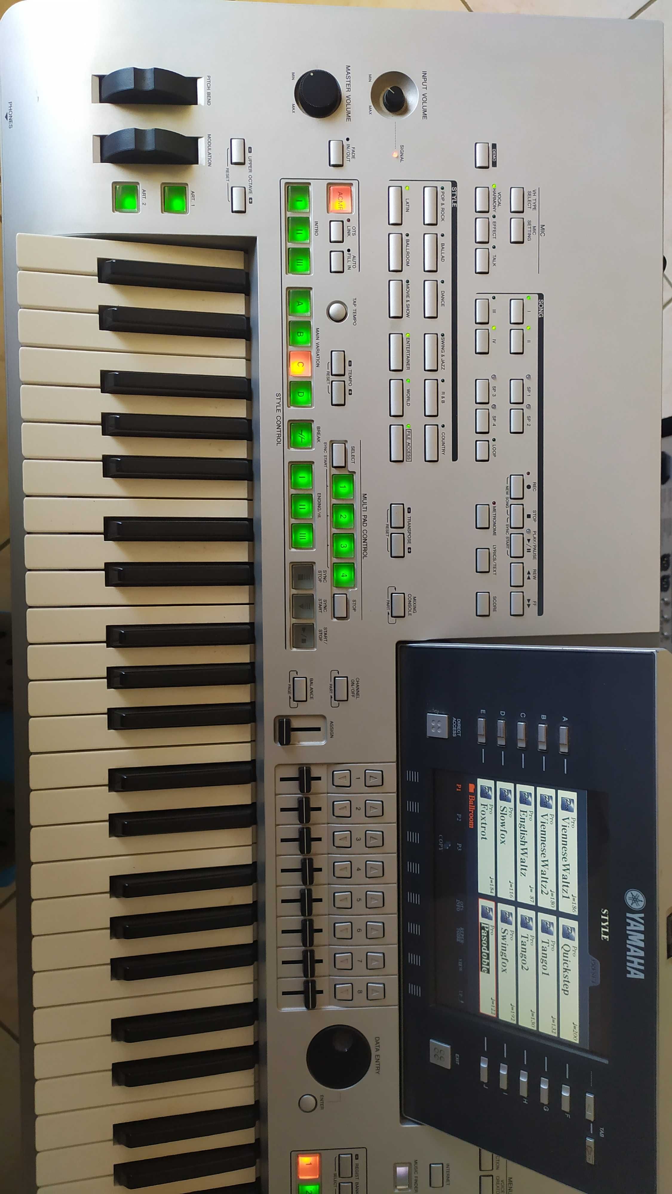 Teclado Yamaha Tyros 3