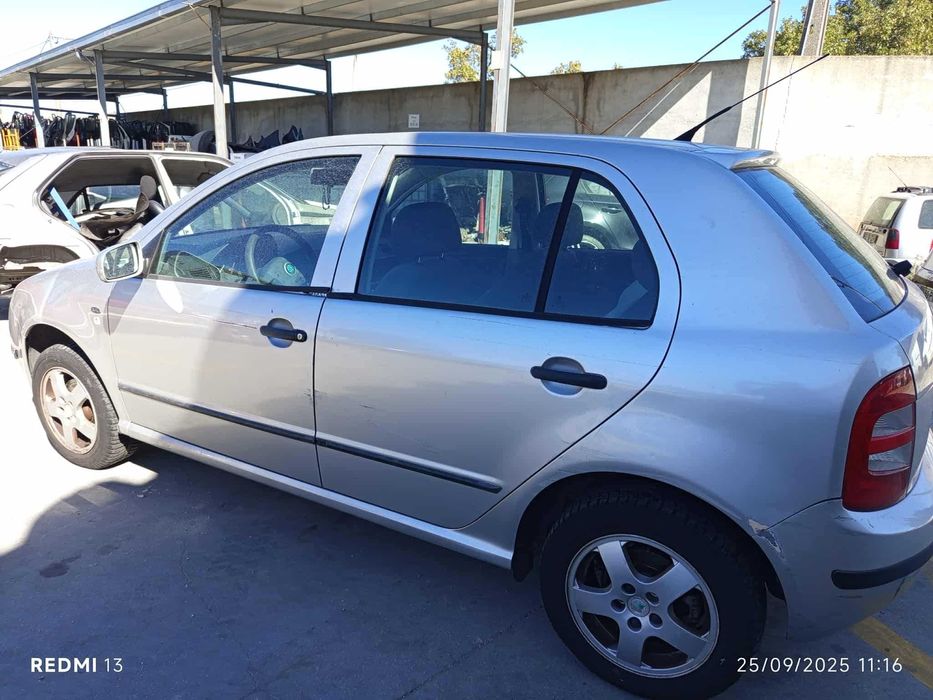 Para peças Skoda Fabia I 1.4 16V ano 2001