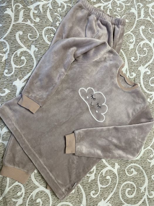 Пакет речей, спортивний костюм , піжама плюшева