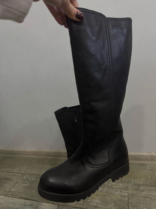 Зимові чоботи жіночі