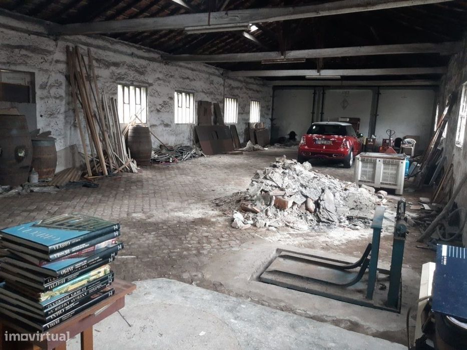 Armazém Atividade Industrial com 357m² em Águas Santas