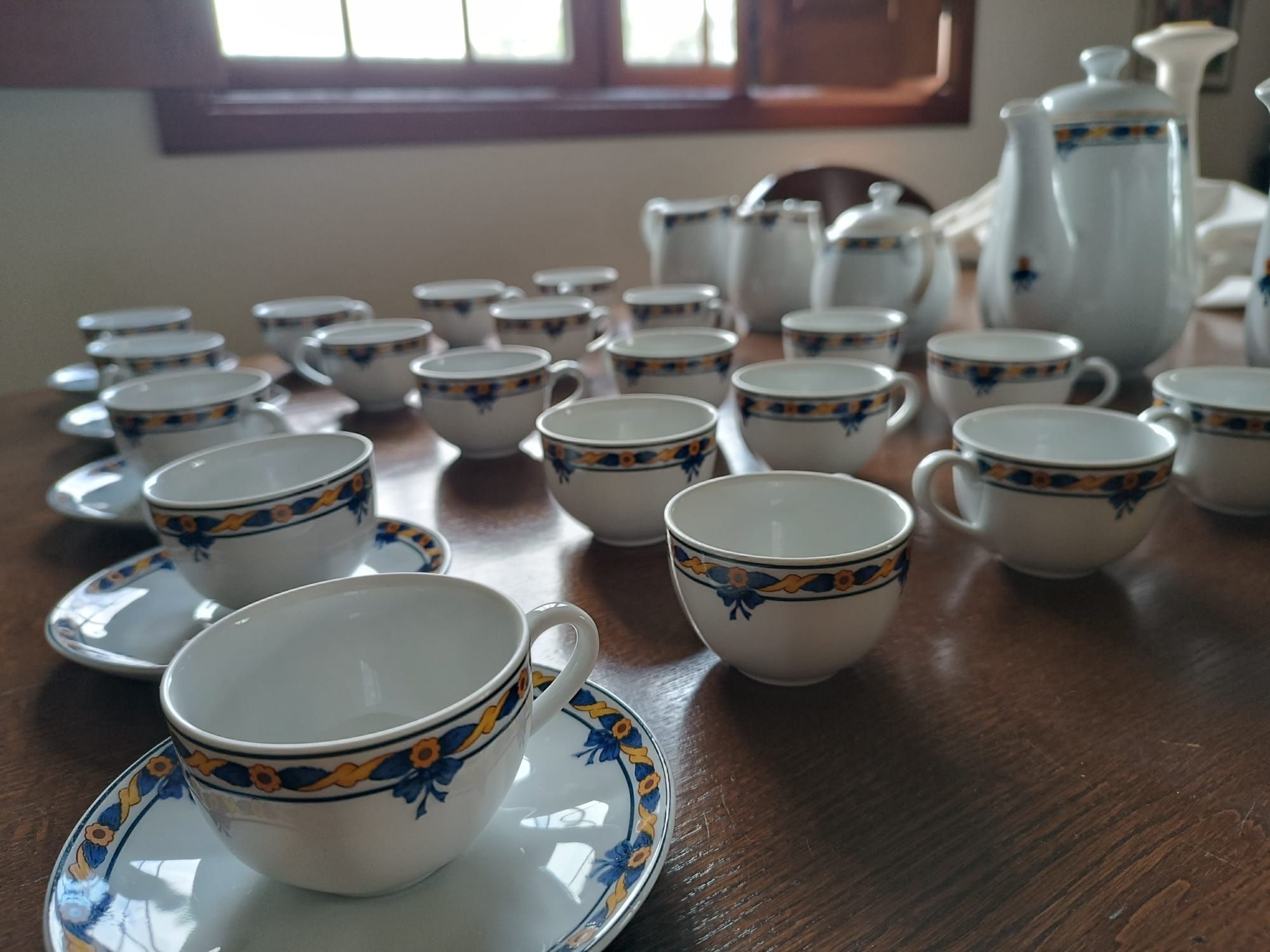 Conjunto café Vista Alegre