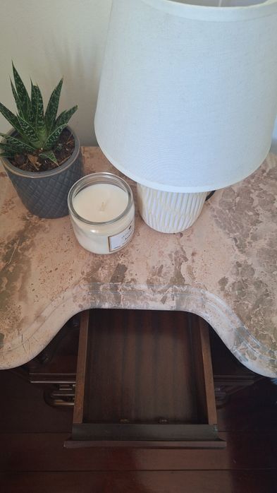 2 mesas de cabeceira