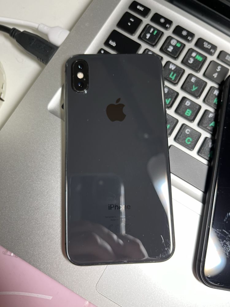 Iphone 11 / XS 64 gb icloud