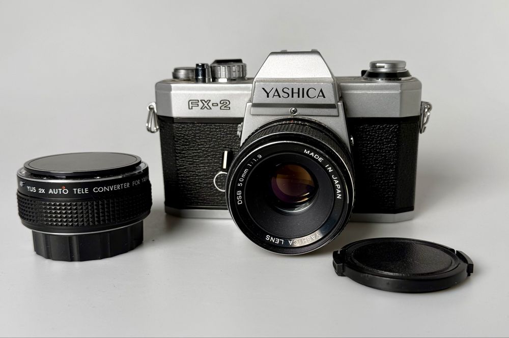 Плівкова Yashica FX-2 з Yashica DSB 50/1.9 та конвертером 2x Yus